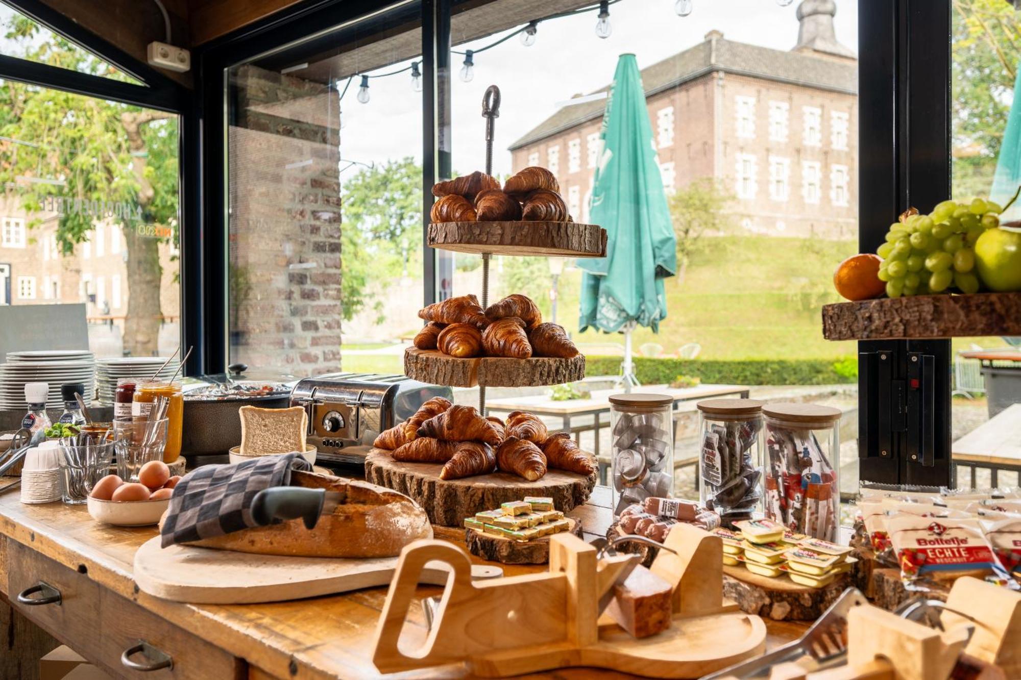 Landgoed Kasteel Acomodação com café da manhã  *
