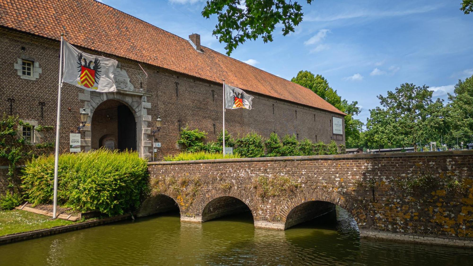Kasteel * Limbricht